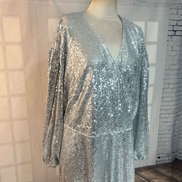 Eloquii NWT Silver Sequin Long Sleeve wrap top party Dress Size 22/24 - Picture 4 of 11
